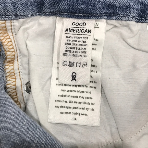 GOOD AMERICAN Good Legs Fray Ankle Skinny Jeans - Picture 7 of 9